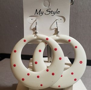 White and Red Vintage Style Polka dot earrings